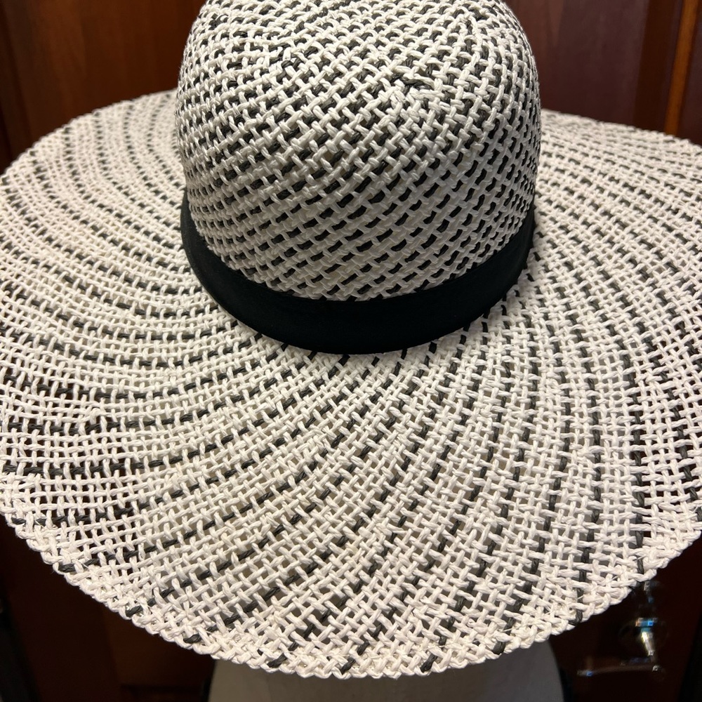 Sun hat 💖 BRAND NEW